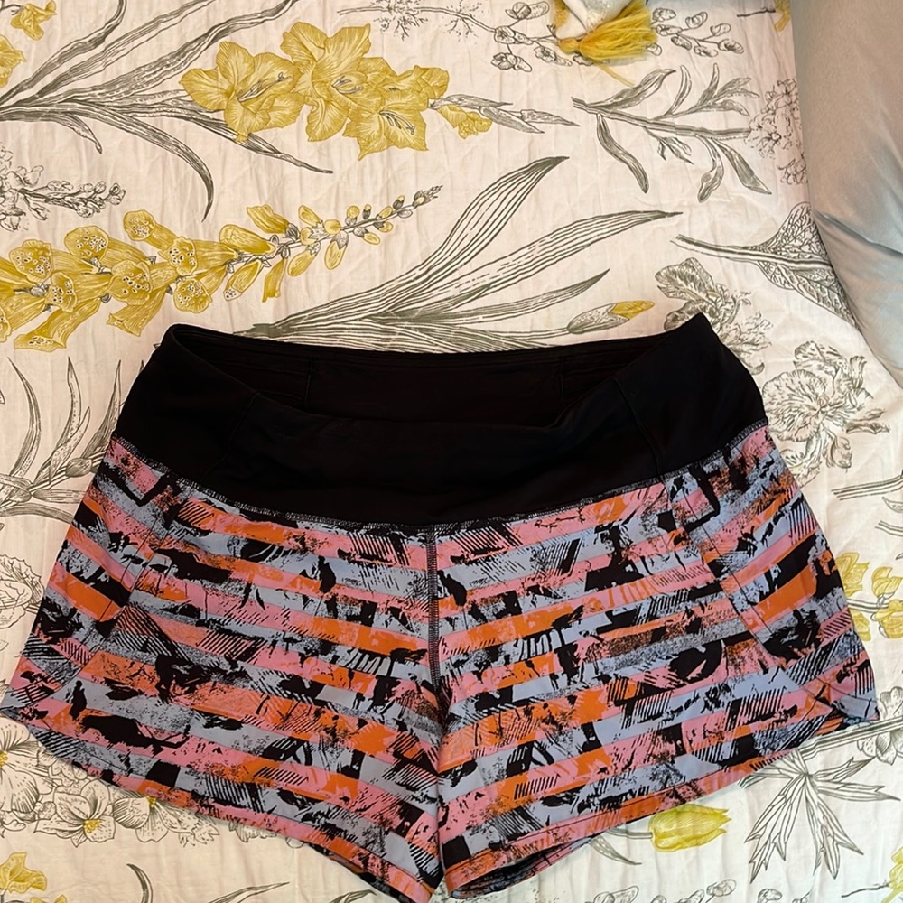Lululemon 4” shorts